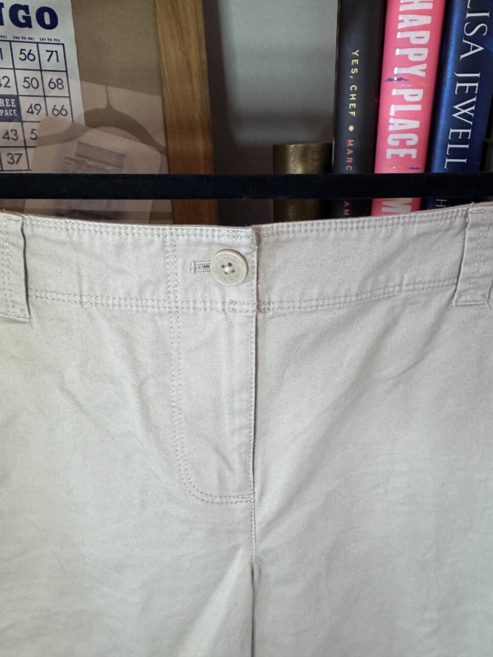 NWT Tommy Bahama Khaki Short w/Cuff - Size 12 - Picture 3 of 5